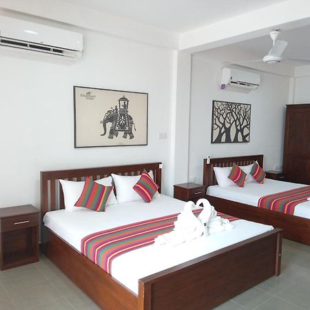 White Rose Safari Home Stay Udawalawe Exterior foto